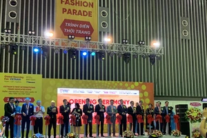 Hơn 6.000 nhà mua hàng quốc tế đến hội chợ ở TP.HCM tìm nguồn cung ứng