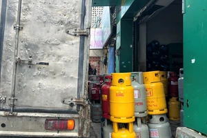 Tháng 6 giá gas giảm mạnh đến 35.000 đồng/bình 12kg