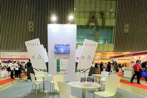 Doanh nghiệp Ý tham gia triển lãm quốc tế da và giày Việt Nam 2023. ẢNH: Thương Vụ Ý tại Việt Nam 