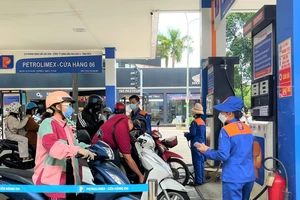 Cử tri TP.HCM kiến nghị xây dựng Trung tâm dự trữ xăng dầu quốc gia 