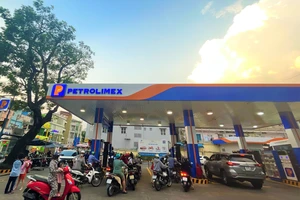 Không để xảy ra tình trạng cửa hàng xăng dầu dừng bán không có lý do