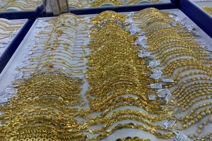 Tuần qua Cục QLTT TP.HCM kiểm tra 6 doanh nghiệp kinh doanh vàng. Ảnh: Cục QLTT TP.HCM