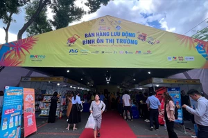 Hoa hậu H’Hen Niê: Tôi cũng mê sản phẩm giảm giá