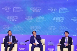 Thủ tướng Chính phủ tại phiên đối thoại chính sách 