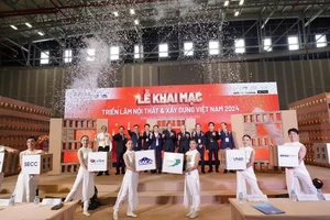 Hội chợ triển lãm Nội thất và Xây dựng Việt Nam lần đầu tiên được tổ chức.