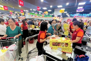 Thị trường hàng hóa Tết tại TP.HCM đã nhộn nhịp