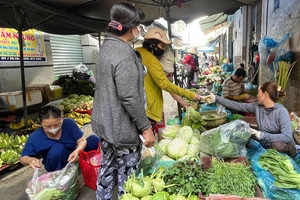 Mỗi hộ gia đình hàng tháng chi tiêu cho thực phẩm từ 3-8 triệu đồng