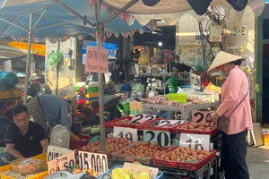 Giá trứng gia cầm tiếp tục giảm mạnh