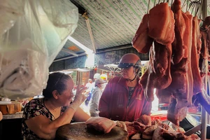 Năm 2024, giá cả TP.HCM bớt đắt đỏ, xếp thứ ba cả nước