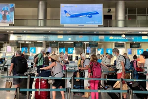 Vietnam Airlines phải công khai thông tin giá vé, thuế, phí
