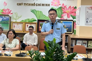 Quản lý thị trường nói gì về hàng hóa tồn không hóa đơn của tiểu thương 