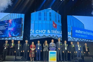 Khai mạc Triển lãm quốc tế ngành Công nghiệp dịch vụ ô tô Việt Nam