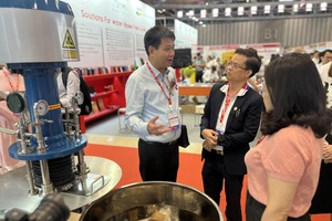 Triển lãm quốc tế ngành sơn phủ, giấy, cao su, nhựa quy tụ hơn 500 doanh nghiệp