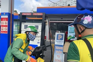 Muốn chinh phục khách hàng, xăng sinh học E10 phải rẻ hơn xăng A95 ít nhất 2.000 đồng/lít 