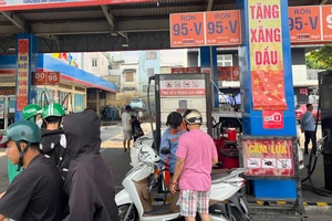 Khai tử xăng A95, chỉ bán xăng E10 cho ô tô, xe máy từ năm 2026: Quá vội vàng?