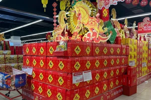 Xu hướng quà Tết Bính Ngọ 2026: Gieo quẻ AI và mâm cỗ làm sẵn