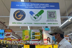 Giò chả, lạp xưởng, củ kiệu có 'Tick xanh' cháy hàng mùa tết