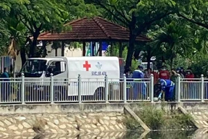 Phát hiện thi thể nam giới nổi trên kênh Lò Gốm