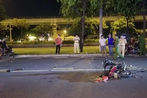 Hai xe máy tông nhau khiến ba người thương vong