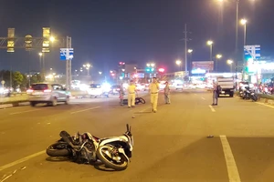 Thủ Đức: Xe tải tông liên tiếp ba xe máy