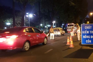 Công an tung máy đo nồng độ cồn của Australia để trị 'ma men'