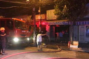 Cháy kho hàng vắng chủ tại quận 9