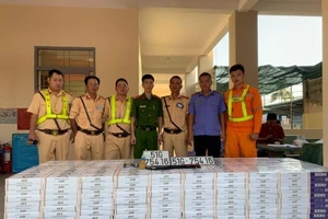 Truy bắt ô tô chở thuốc lá, ma túy trên cao tốc