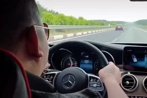 Cục CSGT truy tìm xe Mercedes chạy 234 km/giờ trên cao tốc