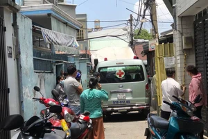 Phá cửa, bất ngờ thấy người đàn ông tử vong trong nhà 