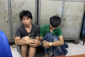 Giật điện thoại thì gặp hình sự quận 7 đang đi tuần