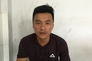 Từ trang phục vứt lại, kẻ cướp shop quần áo ở Thủ Đức bị bắt