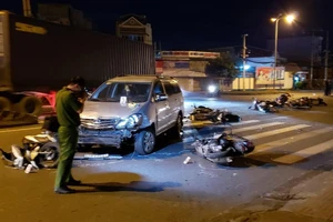 Lời khai tài xế lái ô tô tông 10 xe máy tại Thủ Đức