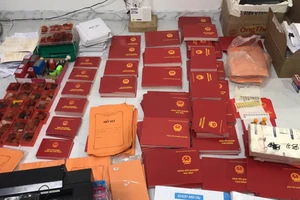 Công an triệt phá nhóm làm giả bằng bác sỹ, đại học sư phạm