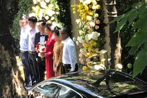 Một gia đình ở quận 7 tổ chức đám cưới trong mùa dịch