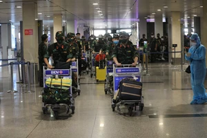 300 cán bộ Quân y đã vào tới TP.HCM tham gia chống dịch