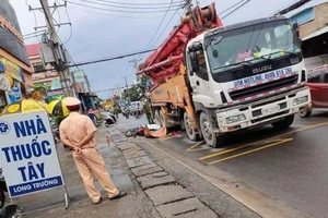 TP Thủ Đức: Xe bơm bê tông chạy giờ cấm gây tai nạn chết người