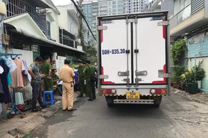  Xe tải lùi trong hẻm ở TP Thủ Đức tông cụ bà tử vong