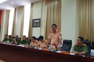 Giám đốc, Phó Giám đốc 9 Trung tâm chỉ đạo bỏ qua lỗi các xe đến đăng kiểm