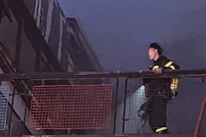 Cháy lớn tại cơ sở massage ở TP Thủ Đức