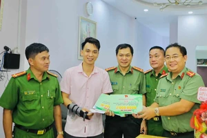 Thượng uý công an bị thương khi vây bắt tội phạm 'tín dụng đen'