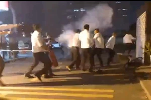 Công an làm việc nhóm người xông vào trụ sở công ty xịt khí CO2, đập phá