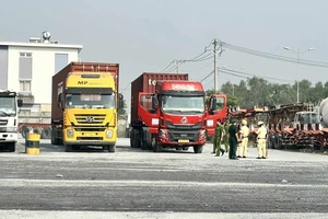 Tài xế xe container nhậu đêm trước, sáng hôm sau vẫn 'dính' nồng độ 