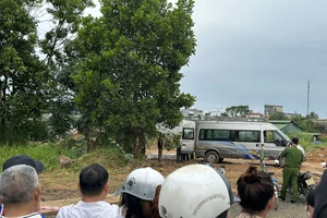 Người đàn ông tử vong với tư thế treo cổ trong bụi cây 