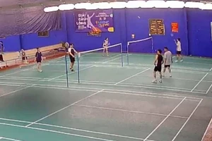 Thanh niên 23 tuổi đang chơi cầu lông thì đột tử