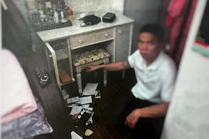 Người đàn ông Trung Quốc đột nhập, trộm cắp tài sản nhà dân ở quận 7