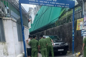 Vừa giật điện thoại thì gặp tổ tuần tra Công an phường Hiệp Bình Chánh 