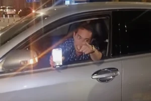 Say xỉn lái ô tô còn chửi người đi đường