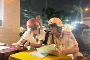CSGT TP Thủ Đức xử phạt 56 người vi phạm nồng độ cồn trong 1 đêm
