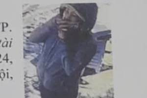 Tìm người phụ nữ lừa 195 tờ vé số của cháu gái bán vé số dạo