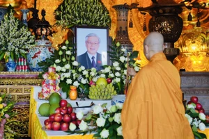 Tăng ni, phật tử kính tiếc sự ra đi của Tổng Bí thư Nguyễn Phú Trọng